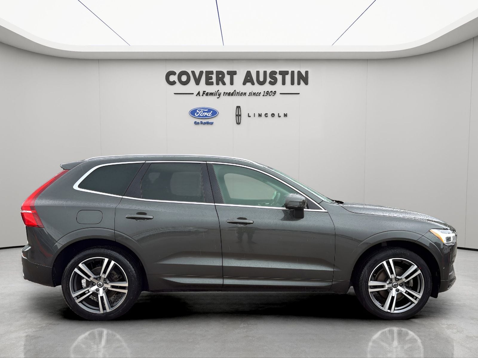 2019 Volvo XC60 T5 Momentum