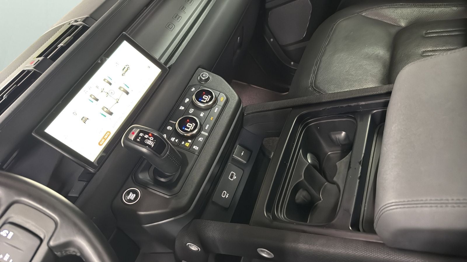2021 Land Rover Defender 110 X-Dynamic SE