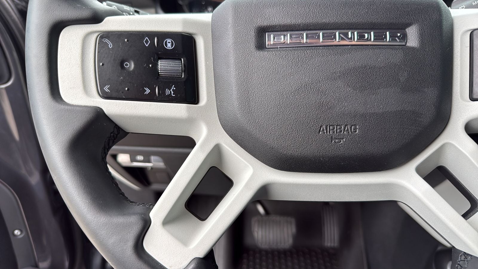 2024 Land Rover Defender 130 X-Dynamic SE