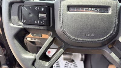 2025 Land Rover Defender 110 V8