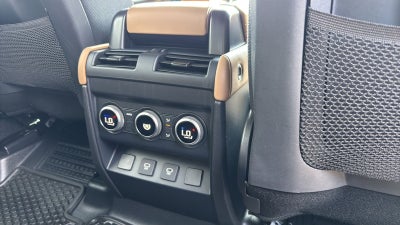 2025 Land Rover Defender 110 V8