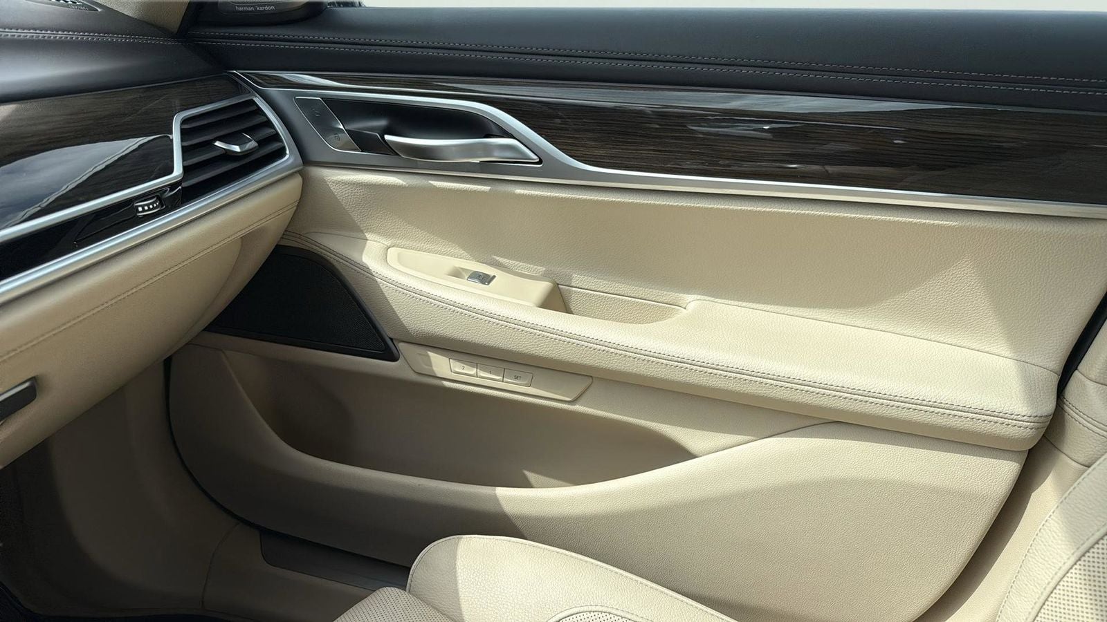 2019 BMW 7 Series 740i