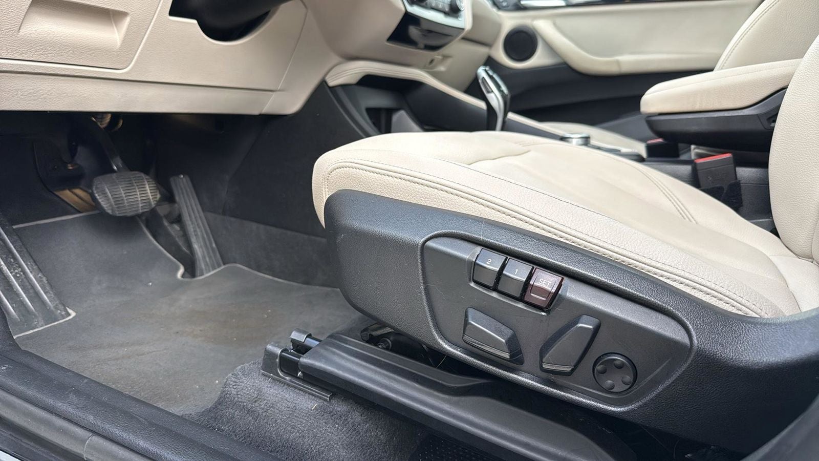 2021 BMW X1 sDrive28i