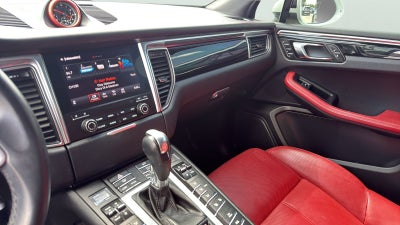 2018 Porsche Macan Sport Edition