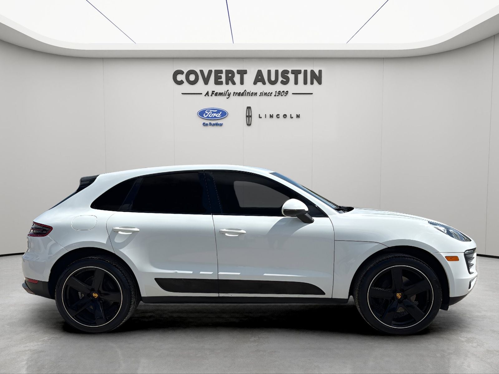 2018 Porsche Macan Sport Edition