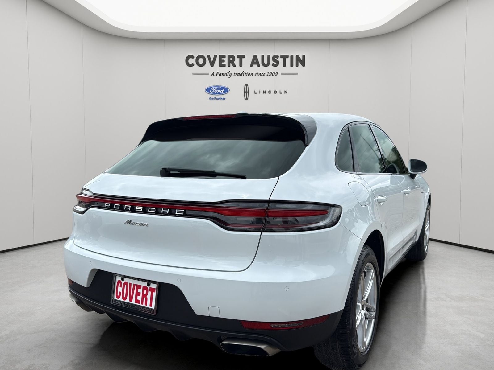 2020 Porsche Macan Base
