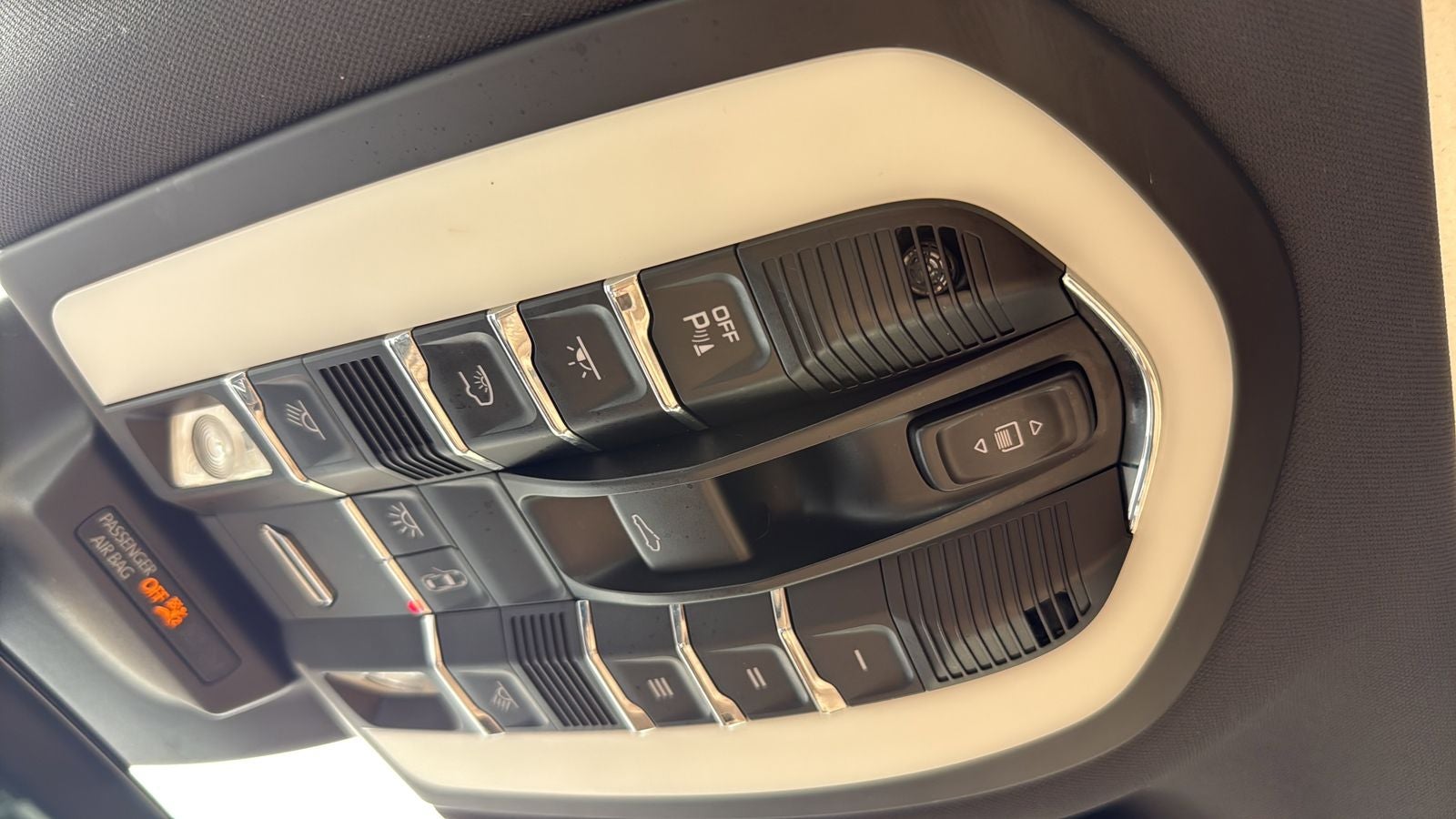 2020 Porsche Macan Base