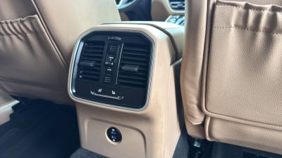 2020 Porsche Macan Base