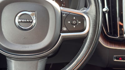 2021 Volvo XC60 T5 Momentum