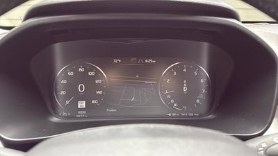 2022 Volvo XC40 Momentum