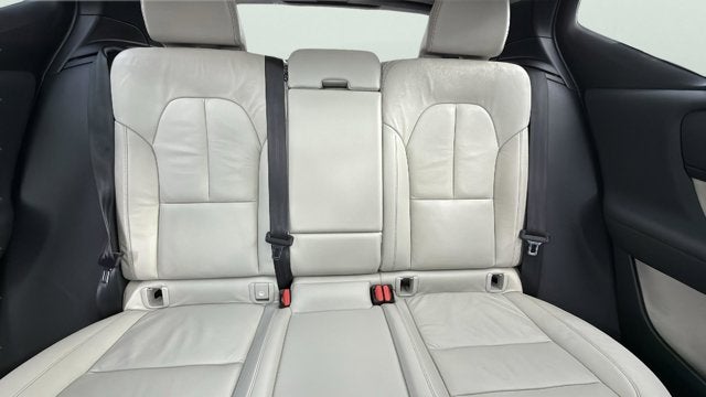 2022 Volvo XC40 Momentum